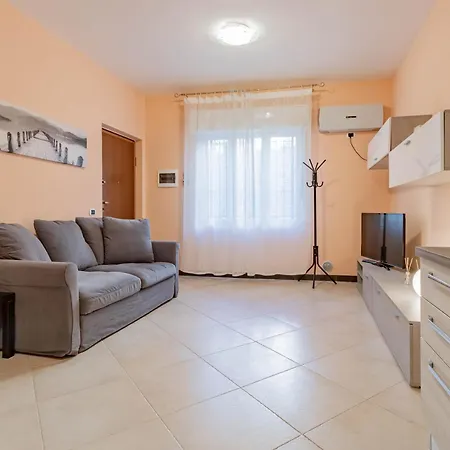 H11 Casa Maria Mare - Parcheggio * Sanremo